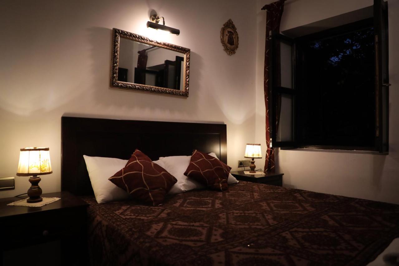 Hadrianus Pansion Hotel อันตัลยา ภายนอก รูปภาพ